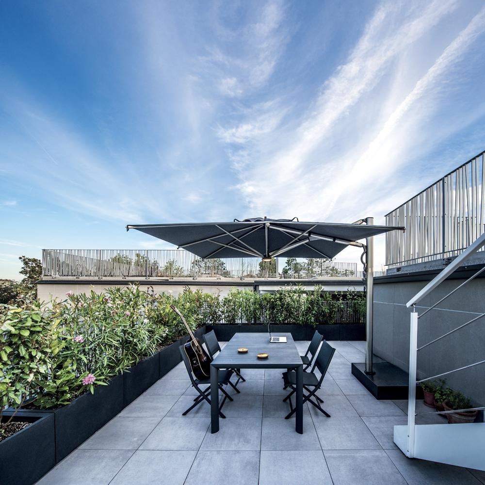 parasoll på terrasse uteluksus 2