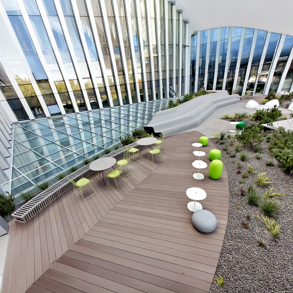 vedlikeholdsfri-terrasse-aluminiumkonstruksjon-trekompositt-uteluksus 1